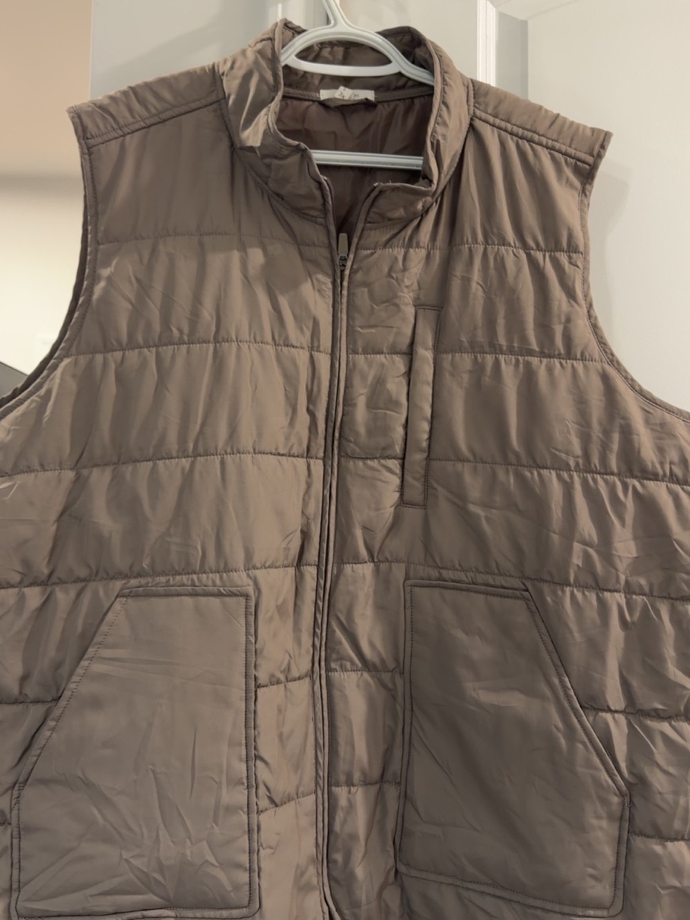 Womens Quilted Sleeveless Puffer Vest - Taupe